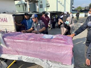 The mission to repatriate the bodies of the five Muslim youths who died in the crane collapse in Korat to their families in Pattani and Yala was successfully completed, thanks to the mercy of Allah.